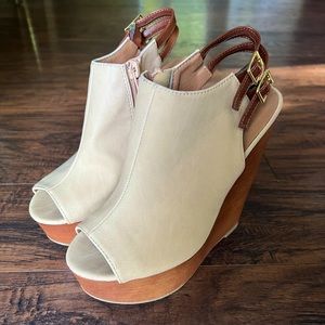 Tan Wedges
